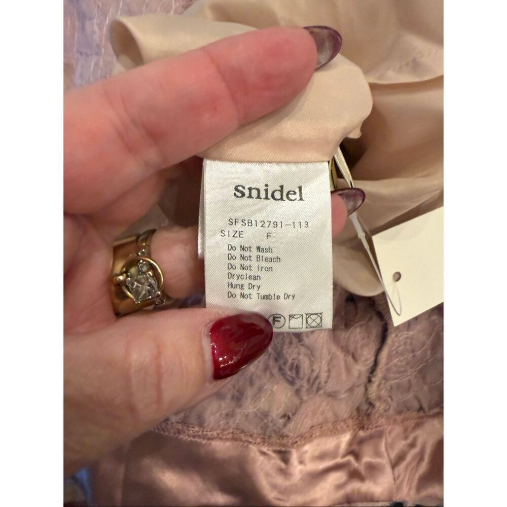 Snidel Mauve Rosette Swing Mini Skirt Sz F (Free) Medium Nwt — image 7 of 7